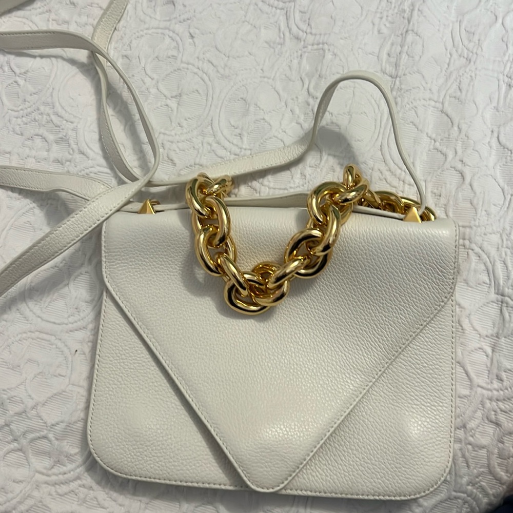Like New - Bottega Venetia white leather bag